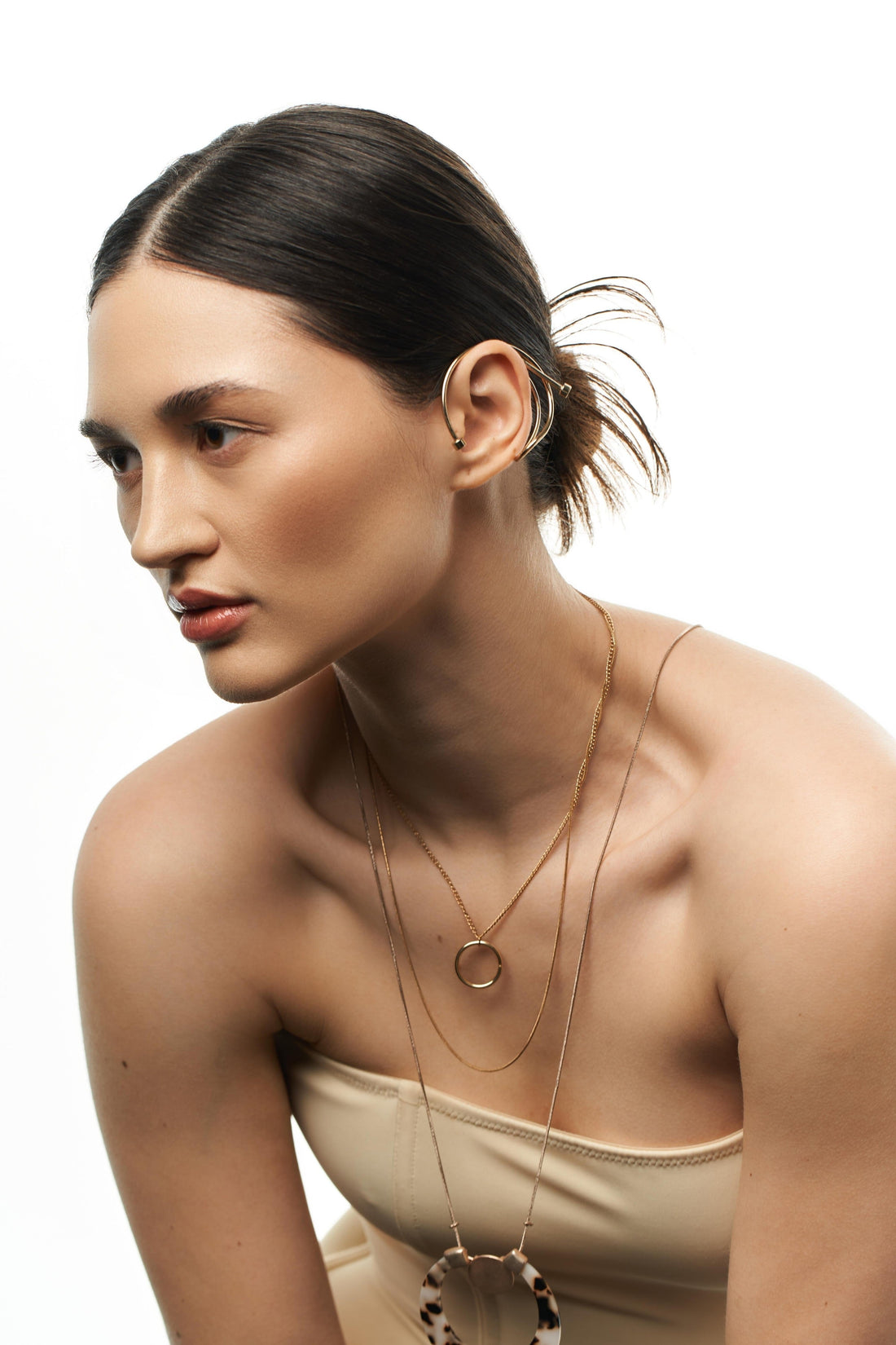 Yüz Şekline Göre Kolye Seçimi: Navan ile Kusursuz Görünümün Sırrı