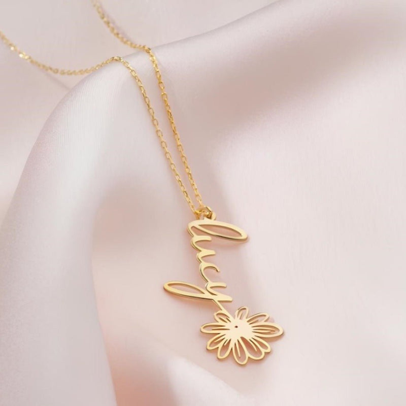 Kişiye Özel Dikey Sade Çiçek Detaylı İsim Kolye