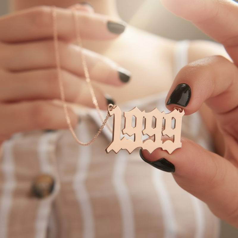 Modern Blok Harf Kolye