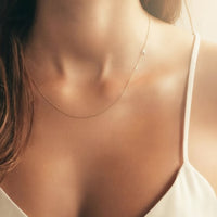 Navan Minimalist Baş Harf Kolye - Kişiye Özel Harfli Kolye Altın, Rose Altın veya Gümüş Kaplama Seçenekleri - Navan