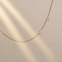 Navan Minimalist Baş Harf Kolye - Kişiye Özel Harfli Kolye Altın, Rose Altın veya Gümüş Kaplama Seçenekleri - Navan